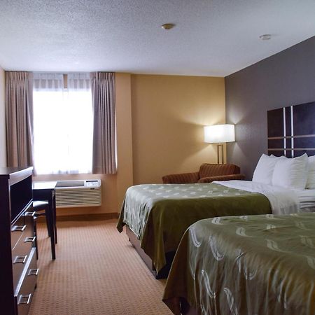 Quality Inn Брейсбридж Экстерьер фото
