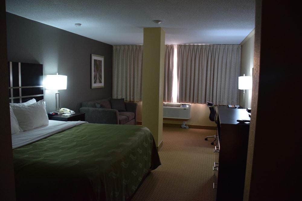 Quality Inn Брейсбридж Экстерьер фото