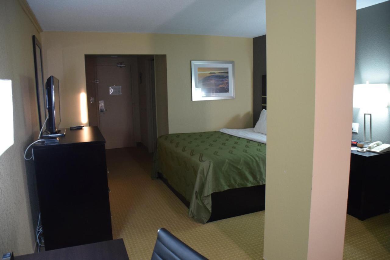 Quality Inn Брейсбридж Экстерьер фото