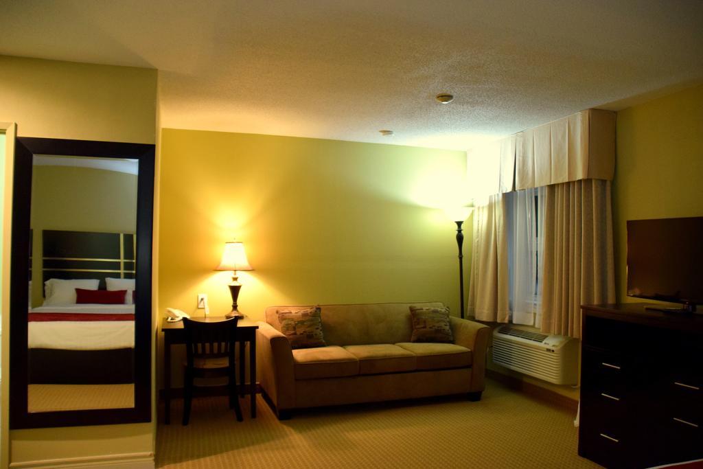 Quality Inn Брейсбридж Экстерьер фото